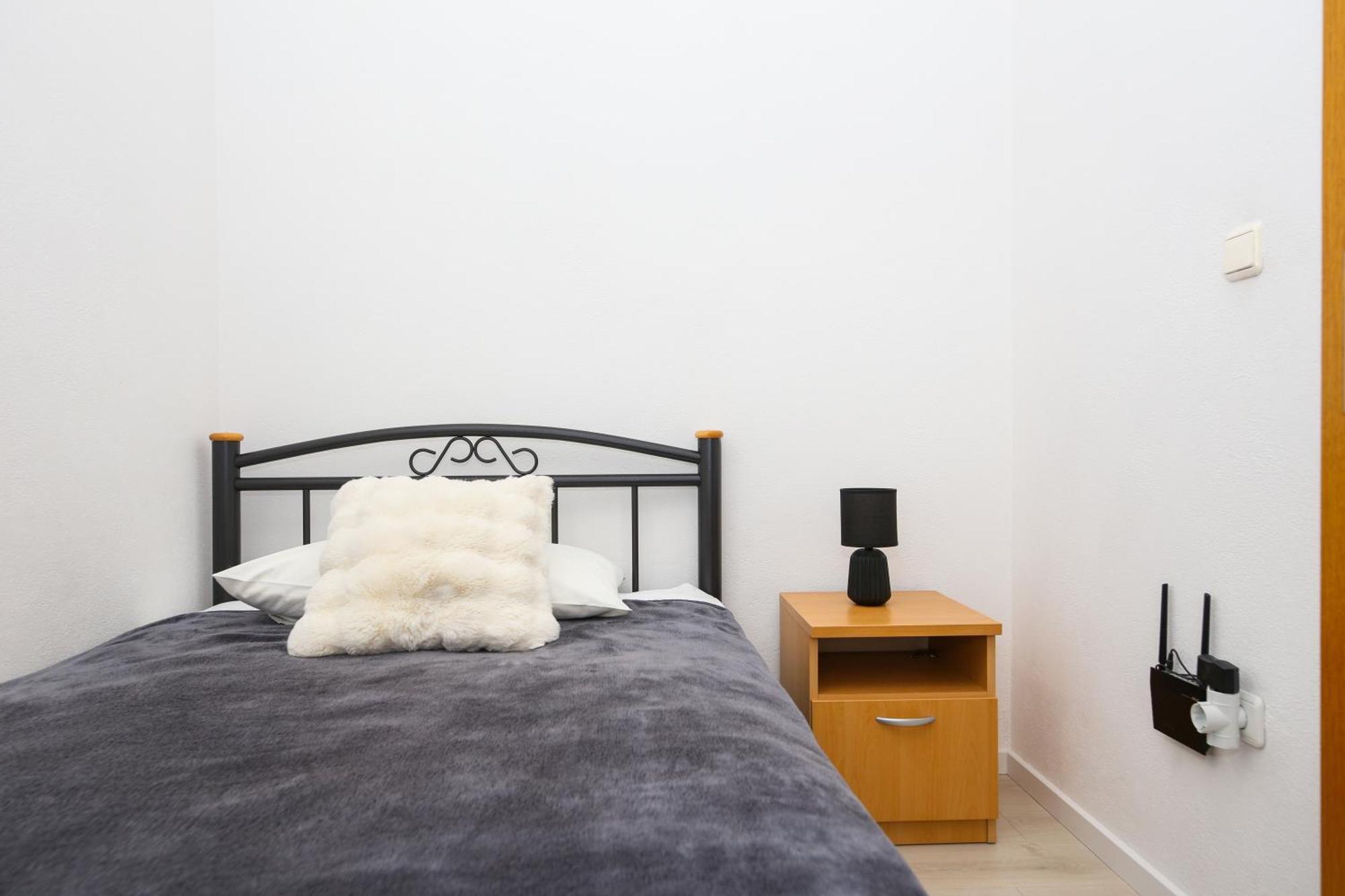 Apartments Vaska โตรกีร์ ภายนอก รูปภาพ