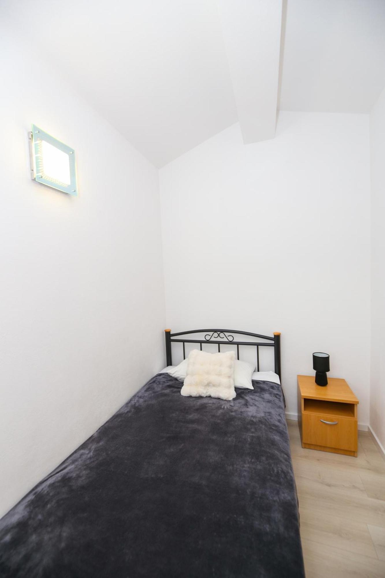 Apartments Vaska โตรกีร์ ภายนอก รูปภาพ
