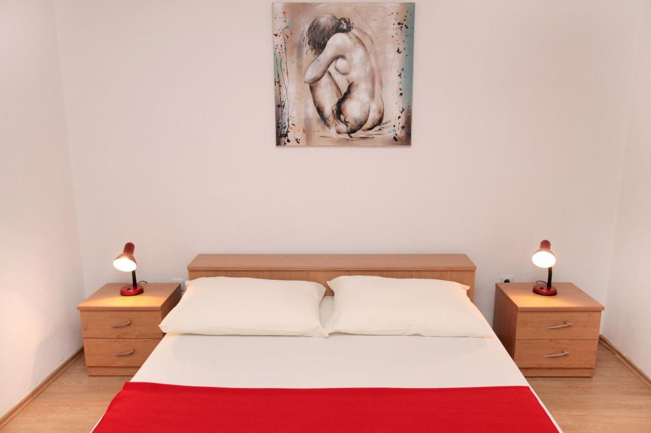 Apartments Vaska โตรกีร์ ภายนอก รูปภาพ
