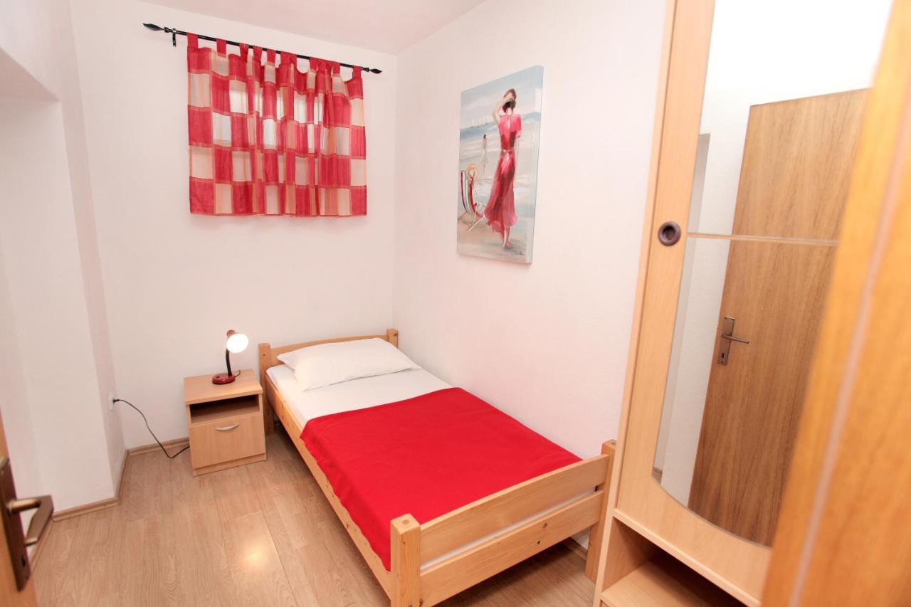Apartments Vaska โตรกีร์ ภายนอก รูปภาพ